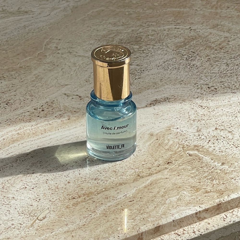 Avec amour perfume